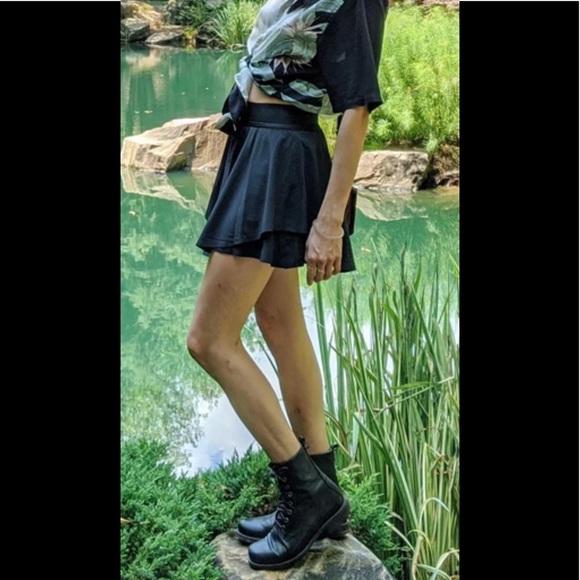 🎁Tall Lululemon High Rise Court Rival Skirt-Black - Picture 2 of 16